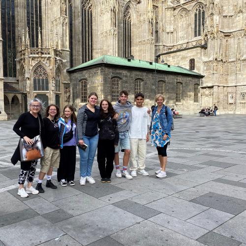 Finalteam vor dem Stephansdom